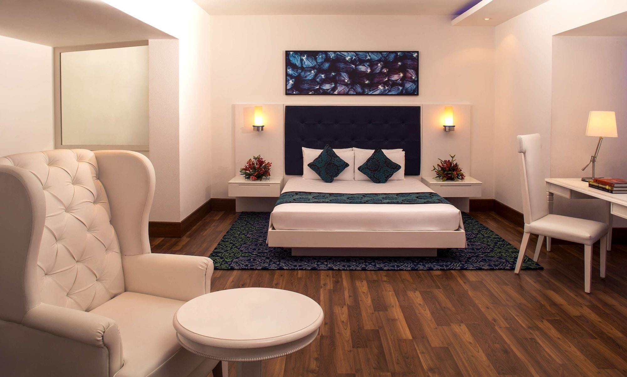 Radisson Blu Kochi Hotel Luaran gambar A room at the hotel