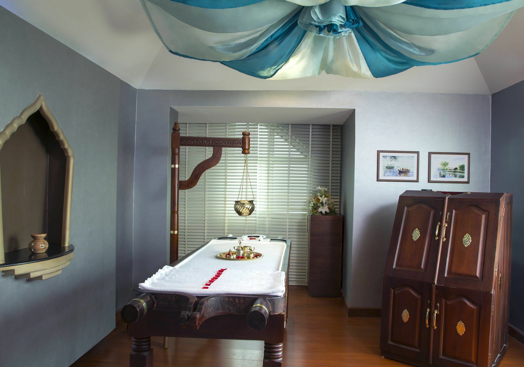 Radisson Blu Kochi Hotel Luaran gambar Ayurvedic treatment room