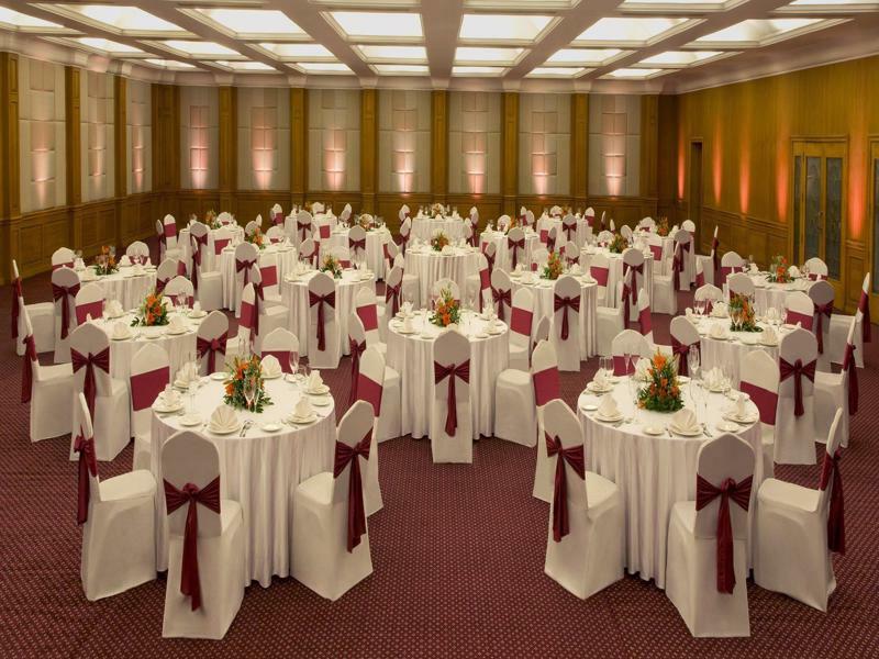 Radisson Blu Kochi Hotel Luaran gambar The Grand Ballroom